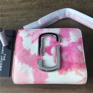 NEW Marc Jacobs Snapshot Wallet